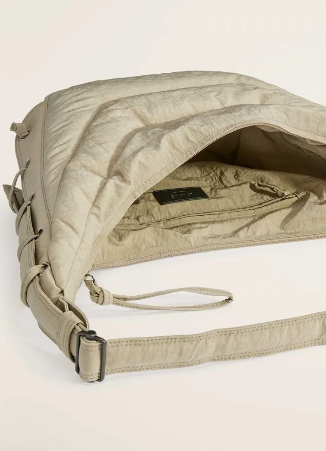 24SS MEDIUM SOFT GAME BAG 中号流浪包