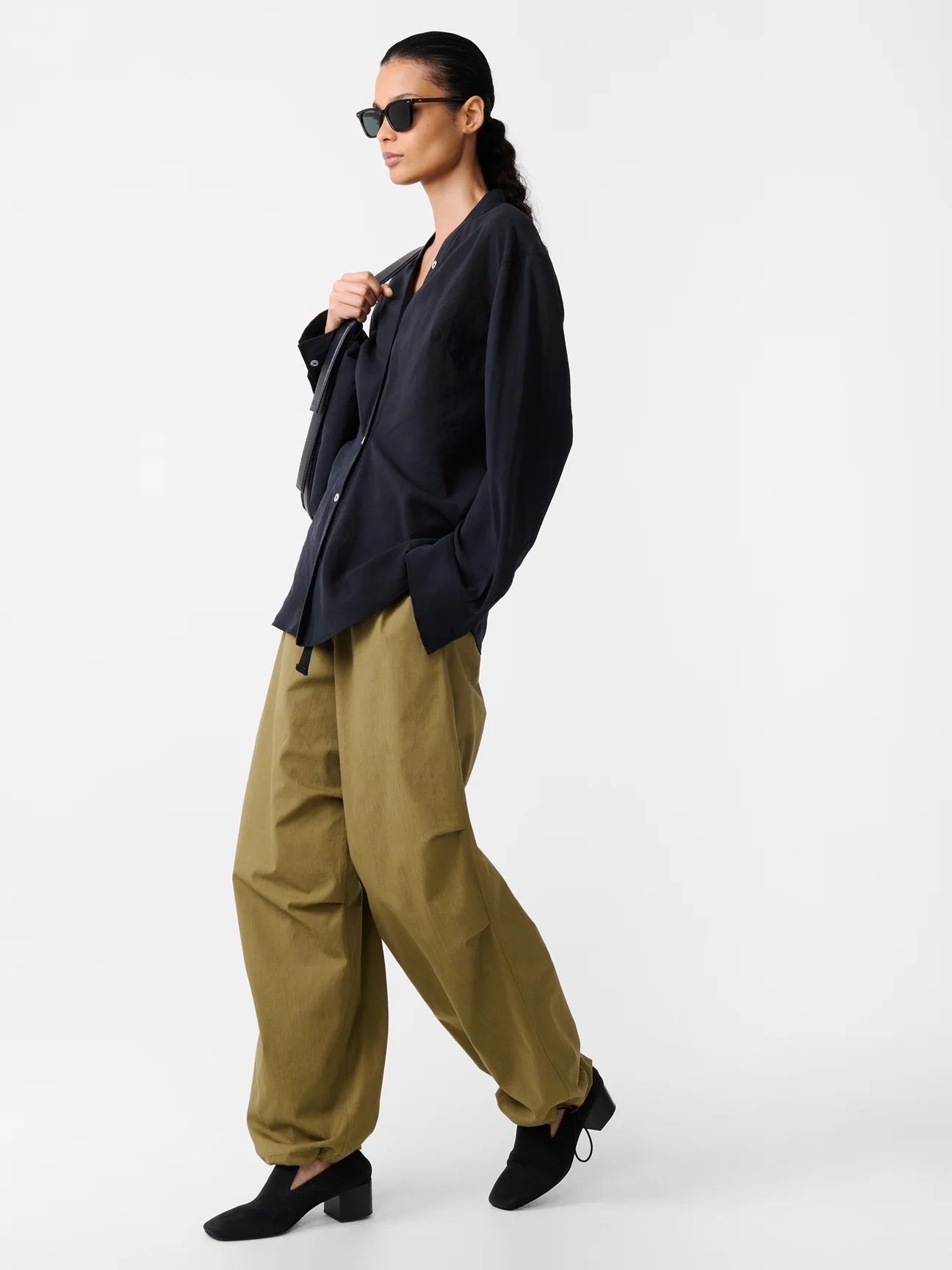 25早秋 CARO PANT