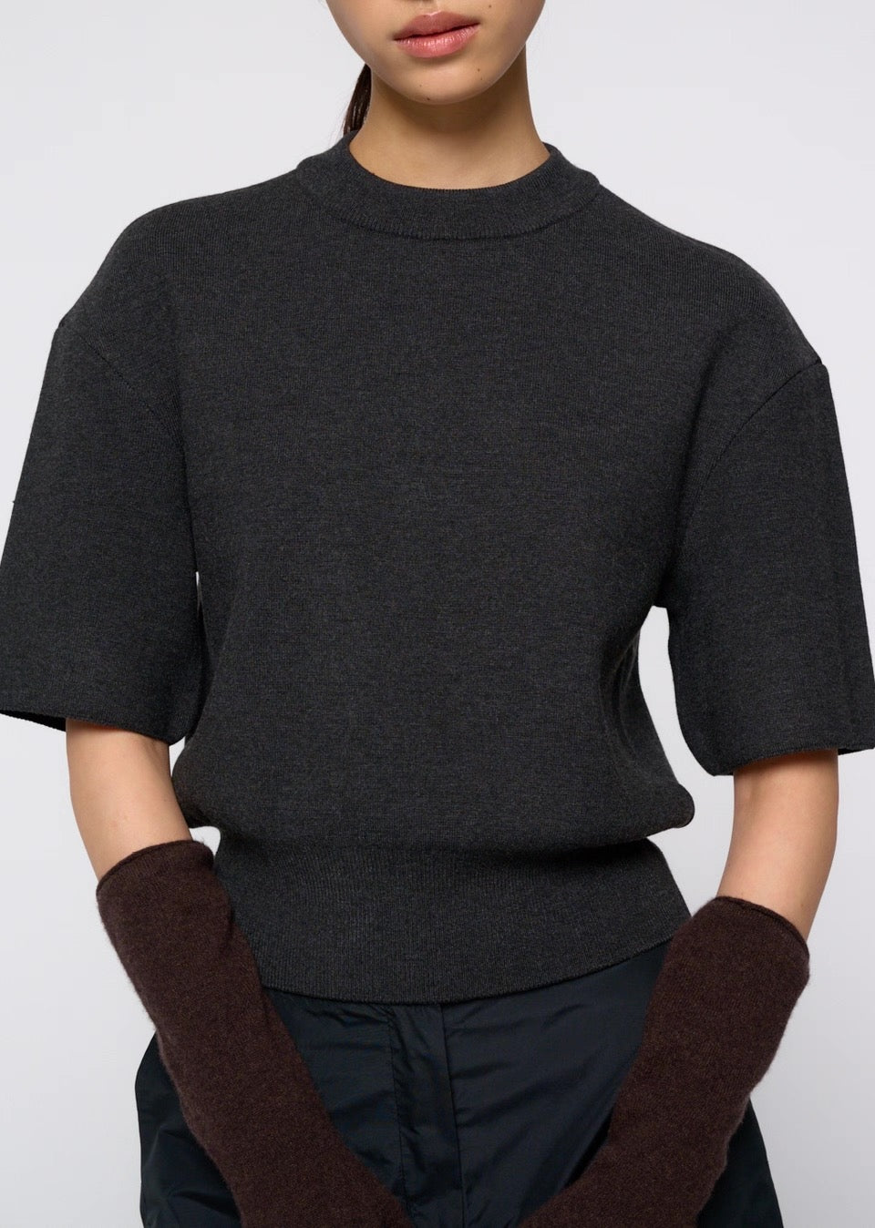 26早秋 ROUNDED HALF KNIT TOP