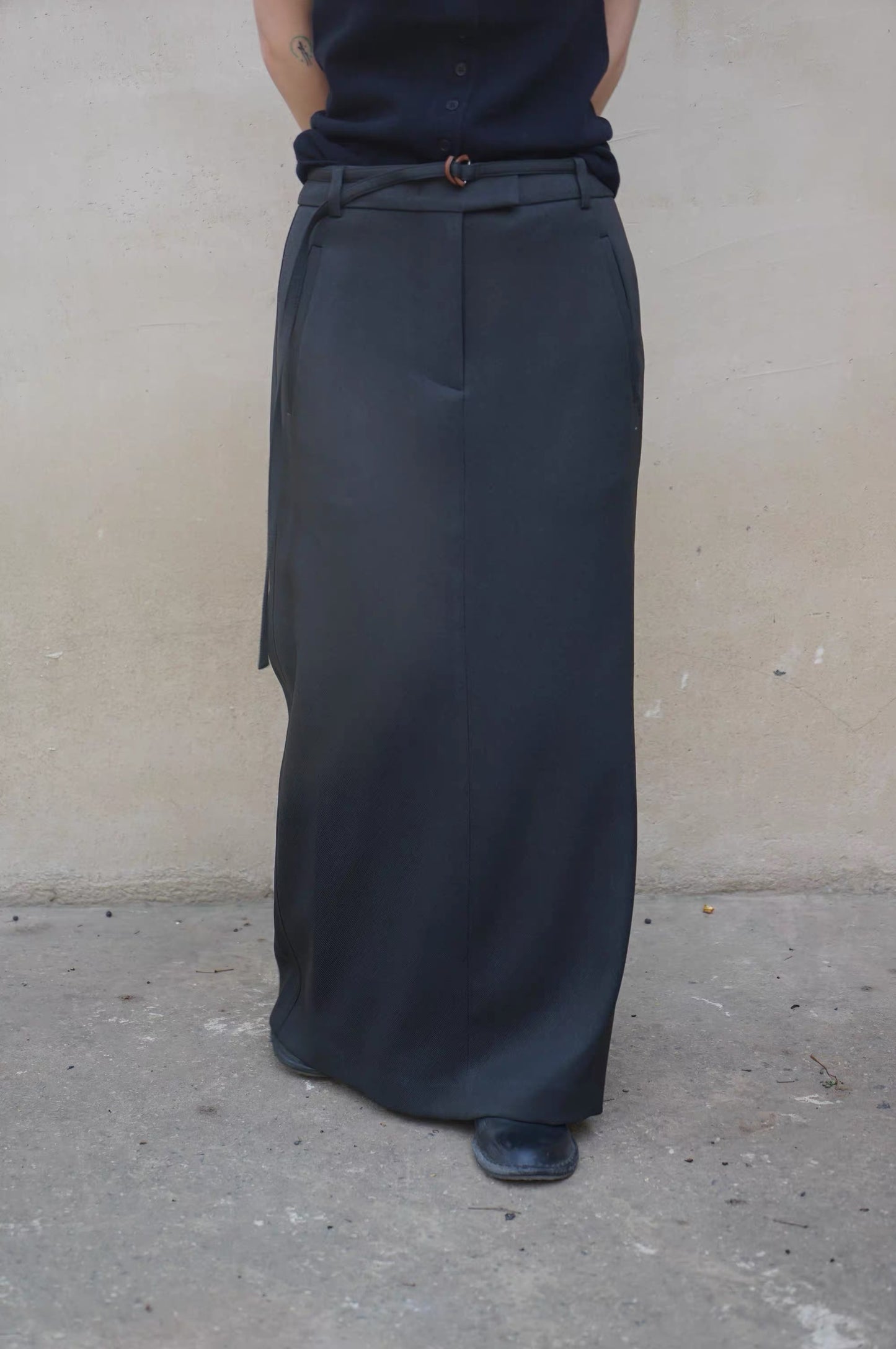 26早春  TESSA BELTED SKIRT