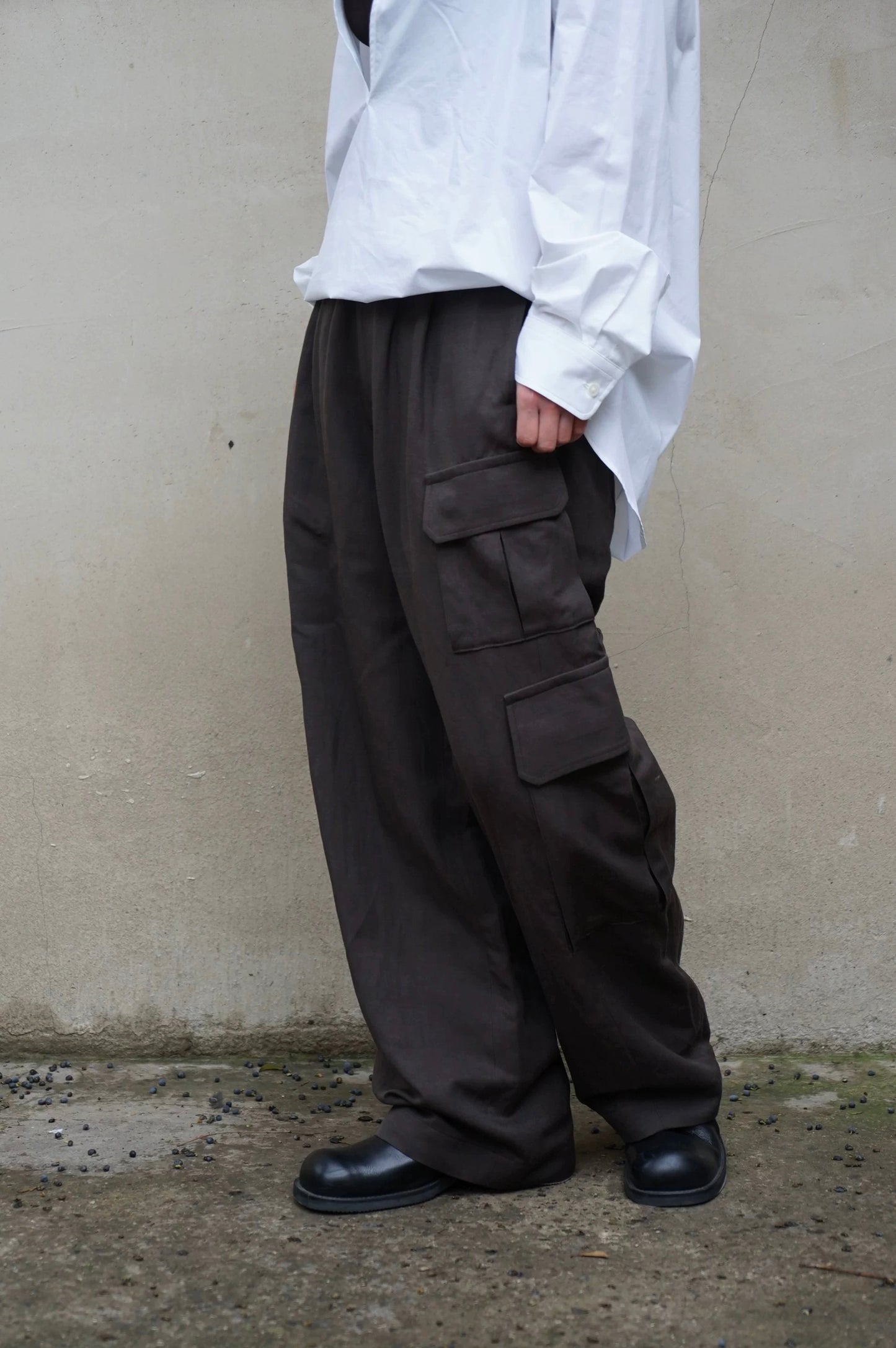 26早春 TWILL CARGO TROUSERS