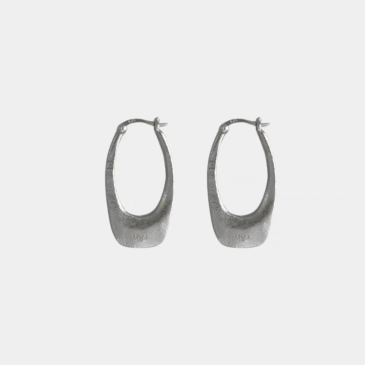 24AW新款Oval Long Hole Hoops