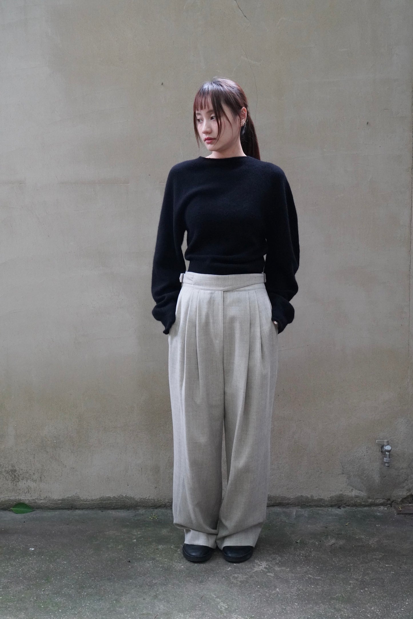 26早秋 CARA TWISTED SET KNIT TOP