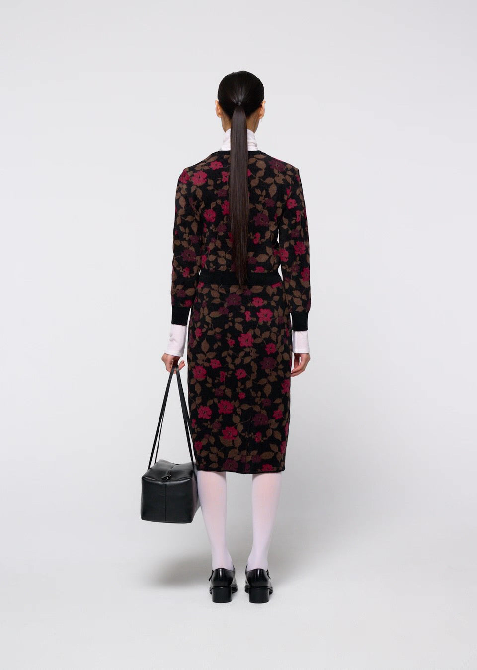 26早秋 FLORAL JACQUARD CARDIGAN