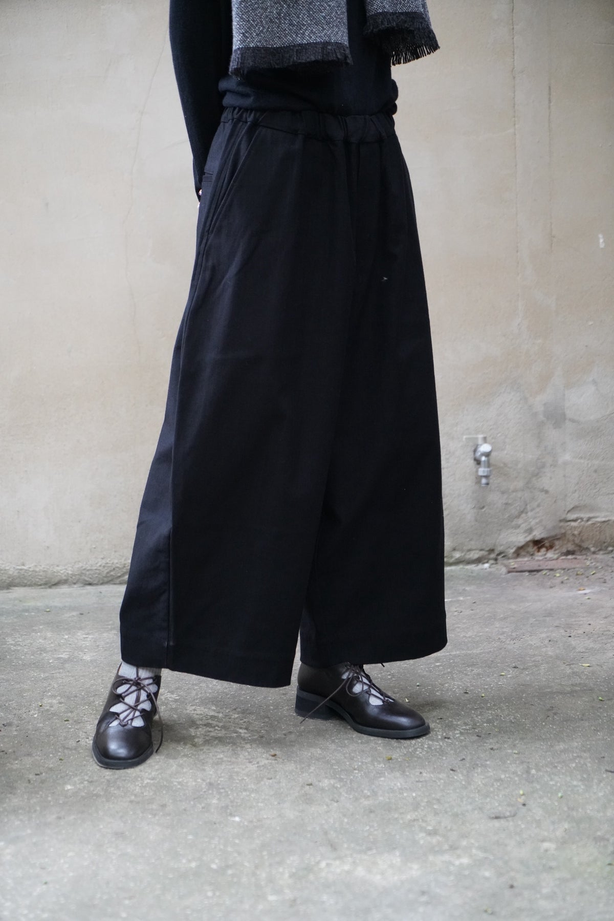 26秋冬 LIVING PANT